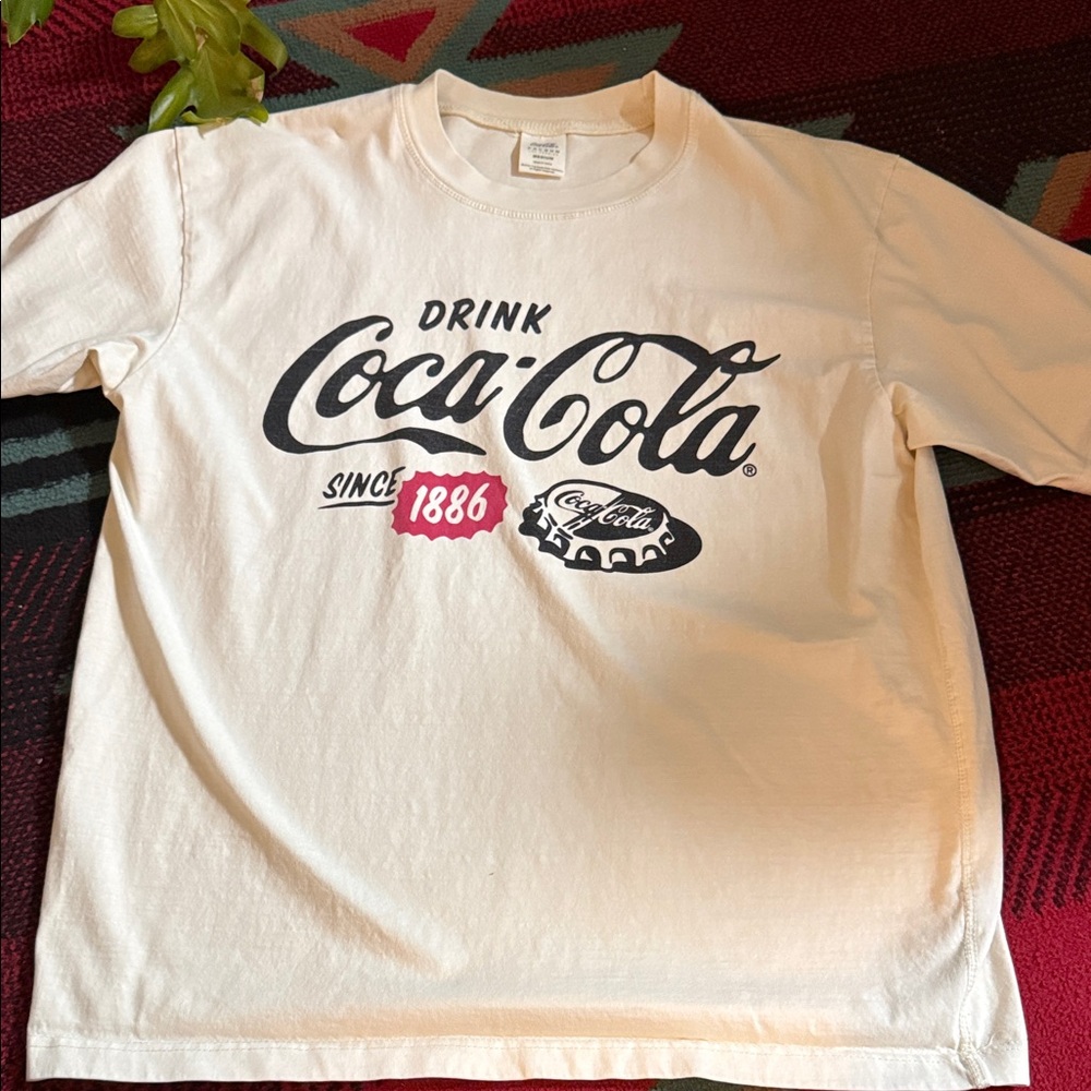 PacSun Coca Cola Graphic Cream Tee